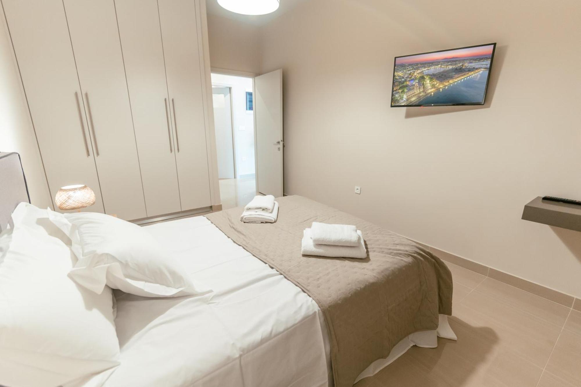 Brand New Elegant Suite Platánion Exterior foto