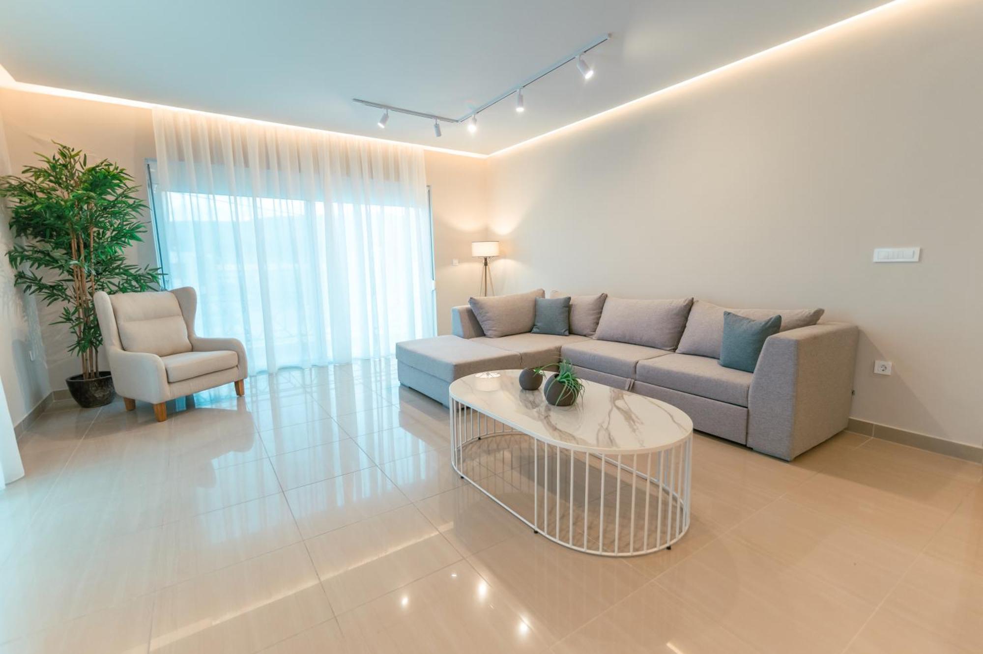 Brand New Elegant Suite Platánion Exterior foto